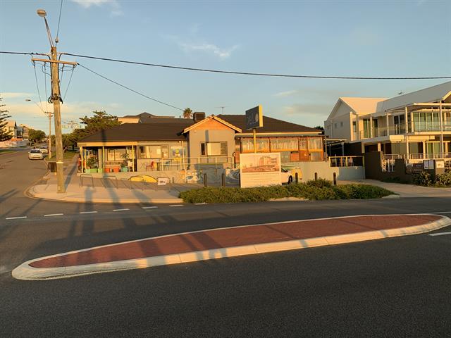 Yelo Cafe - frontal view from West Coast Drive