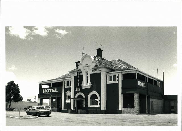 Right corner elevation of building