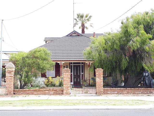 12 Symmons Street