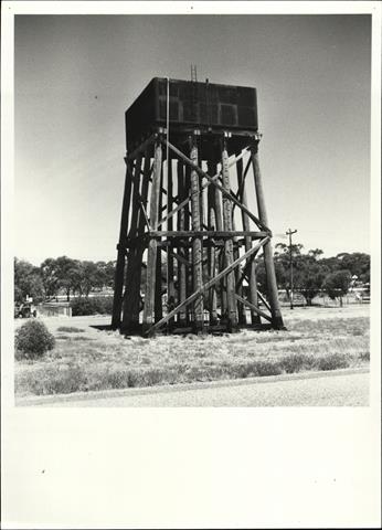 Front elevation showing access ladder