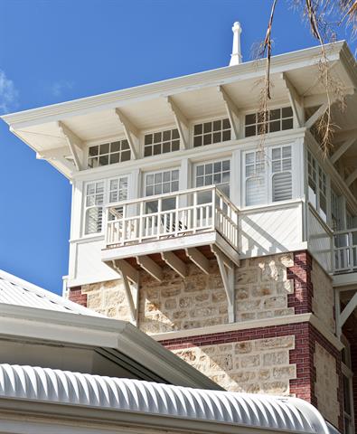 Side view Barclay Tower