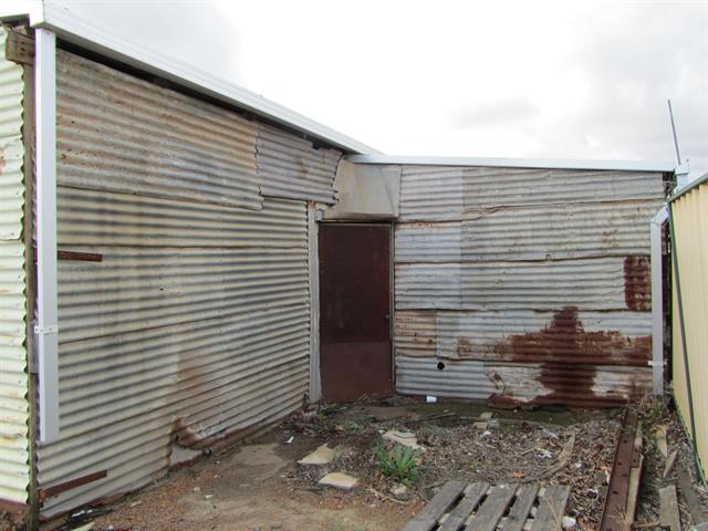 rear south elevation detail