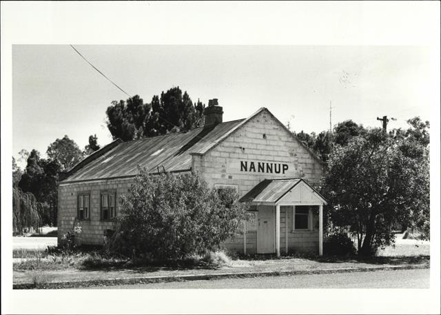 Left corner elevation of building from Warren Road