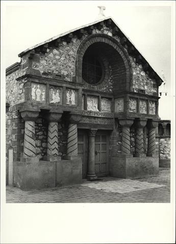 Angled elevation of West façade