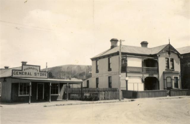 c1948 - The Store facing Collie Street