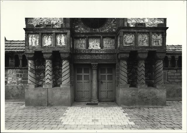 Detail of West façade and & entrance