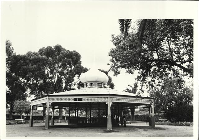Closer elevation of rotunda from West