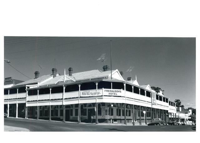 Corner elevation showing frontages to both Hampton and Steere Streets