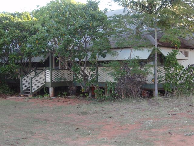 Side elevation from Anne Street