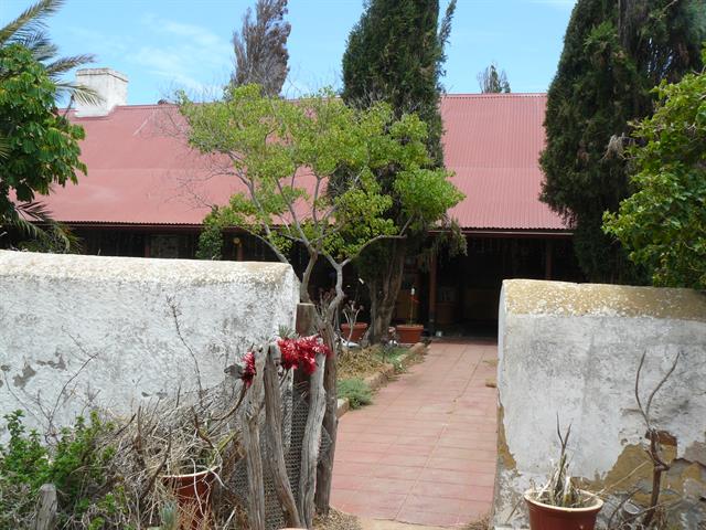 Homestead - eastern facade