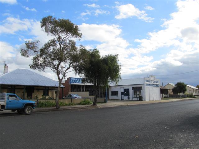 looking north west along Richardson St