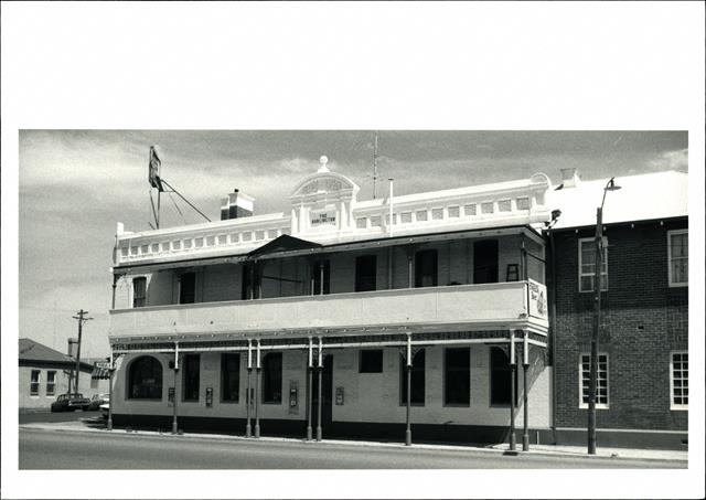 Side elevation showing the verandah