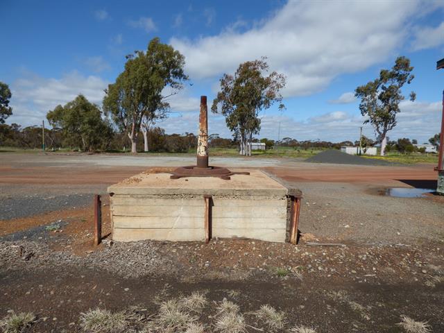 Crane Foundation from north