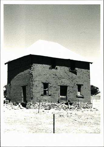 Left corner elevation of building