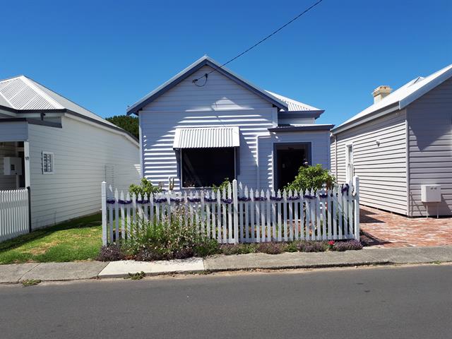 15 Ednie St