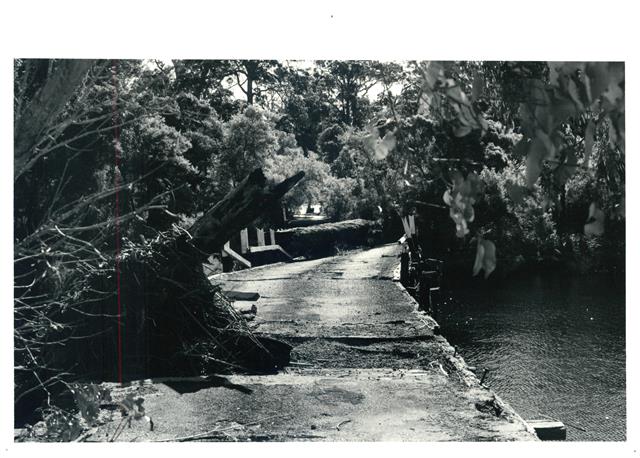 Old bridge remaining section, looking from south bank