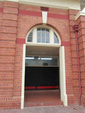 entry to PO Boxes Richardson St