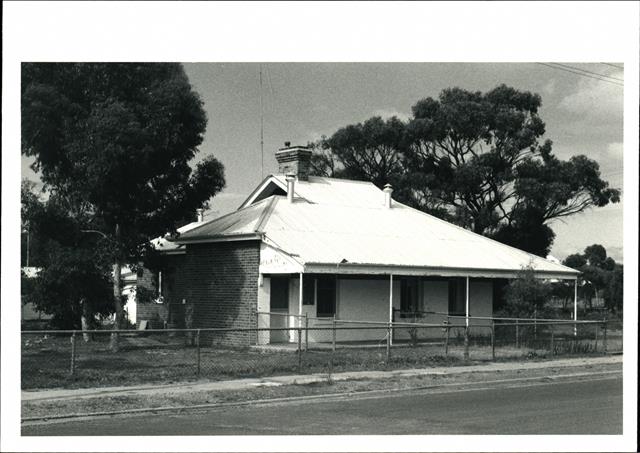 Front corner elevation